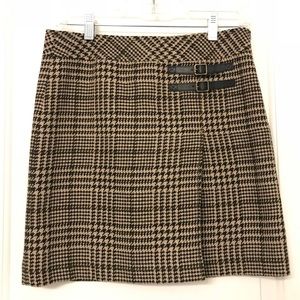 Loft tan and black knit skirt